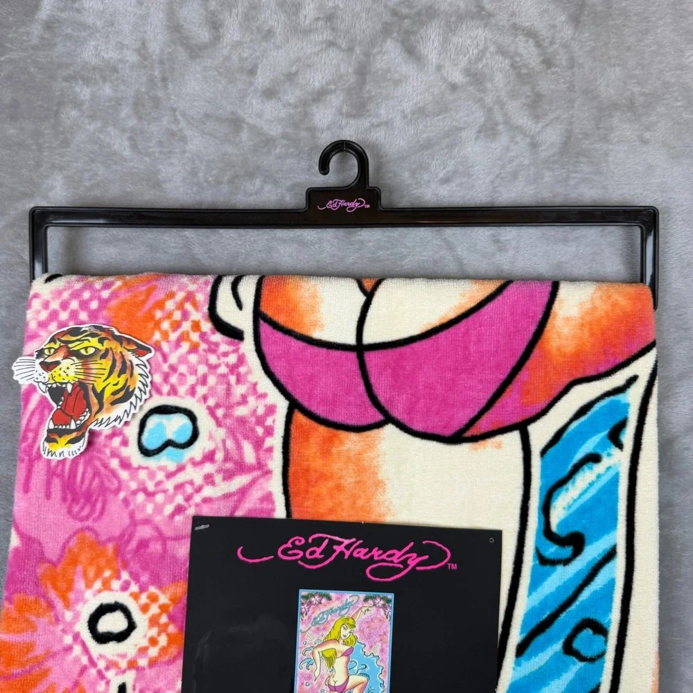 Ed Hardy California Girls Beach Towel 100% Cotton Pink Pinup Tattoo Art 36x68